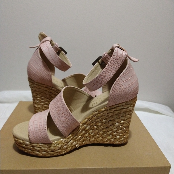 Coconut by Matisse Blush Wedge Platform Sandals - Picture 9 of 13
